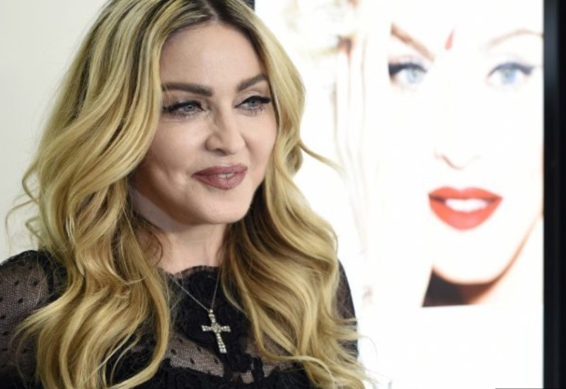 Perverzna kraljica popa: Madona polugola jela supu i sve okačila na Instagram FOTO