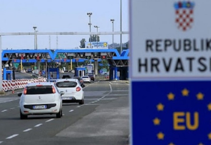 Pravila i propisi za prelazak granice: Evo koliko hrane, mesa, alkohola i novca smijete ponijeti sa sobom