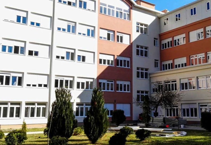 Potvrđena optužnica protiv osoblja bolnice u Foči: Ginekolog i sestra uzeli mito, beba ispala na pod