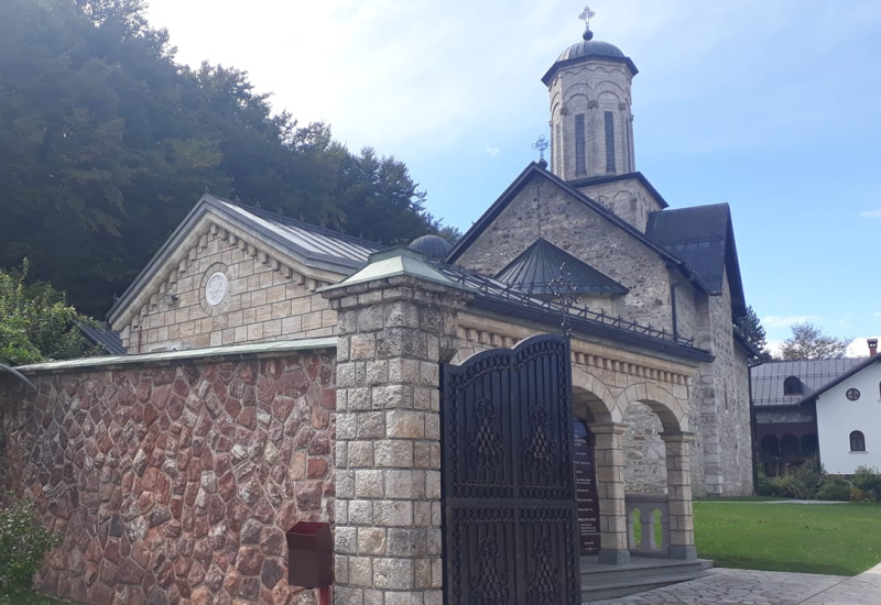SPC slavi tri mučenika: Donose dobru sreću, zaštitu i rastjeruju tamu
