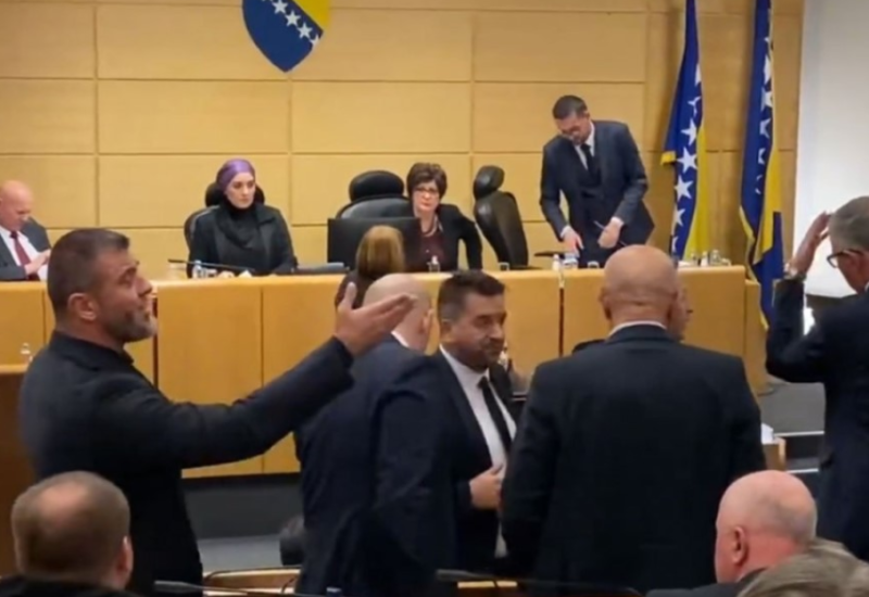 Poslanici se svađali: Sijevale varnice u Parlamentu FBiH (VIDEO)