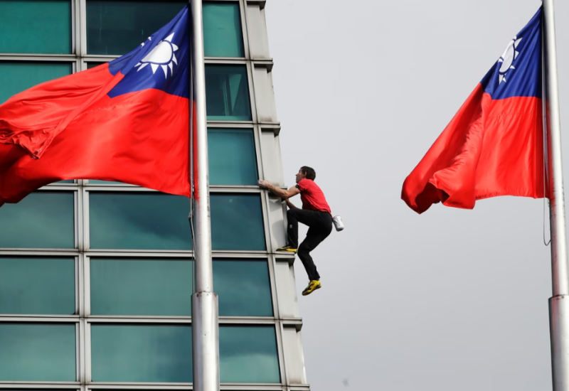 Kako je izgledalo popeti se na 508 metara visok neboder - bez ikakve opreme