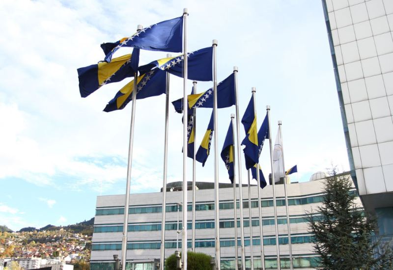 Izvršna, sudska i zakonodavna vlast na nivou BiH u raspadu
