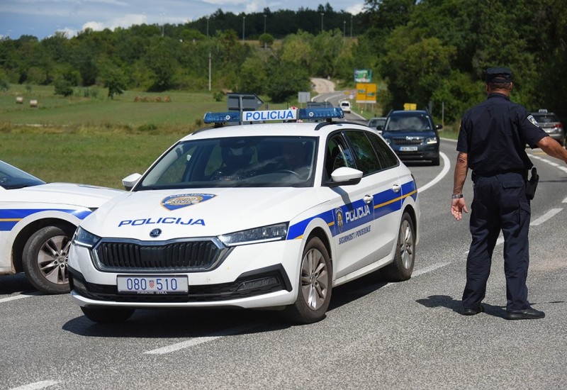 Putevi u Istri i dalje blokirani: Pronađena oteta žena, tragaju za otmičarem