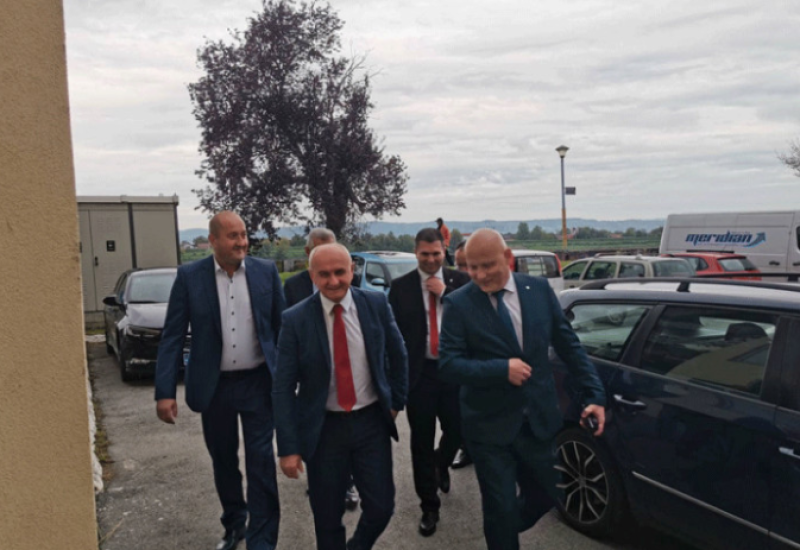ĐOKIĆ: Narod čvrsto stoji iza Republike Srpske