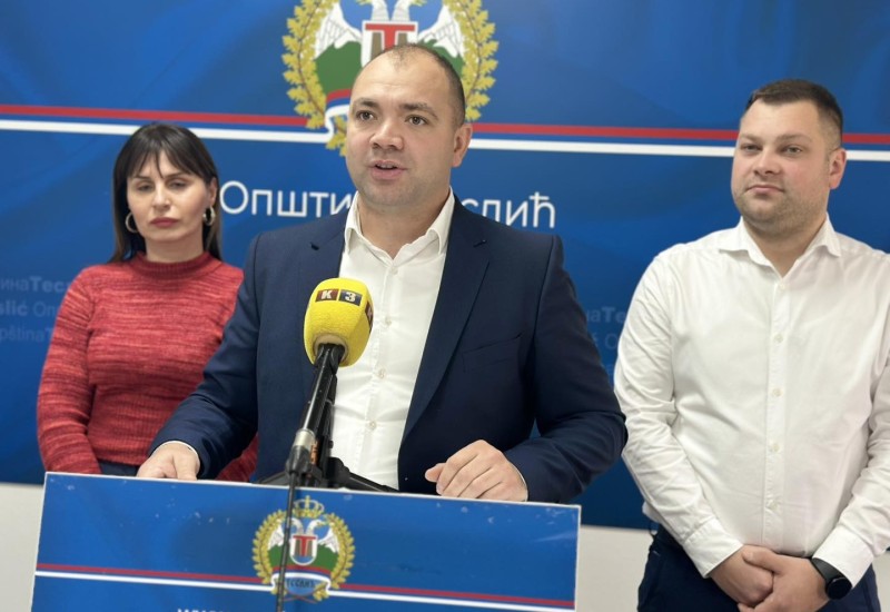 Drama u Tesliću: Eksplozija pred kućom predsjednika Skupštine grada , oglasila se i policija