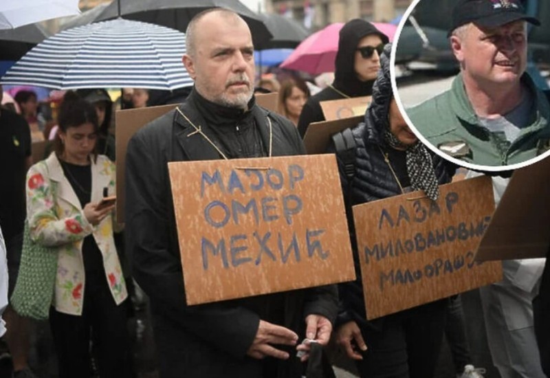 Kojo na protestima sa znakovitom porukom: Znate li ko je major Omer Mehić čije ime nosi na transparentu