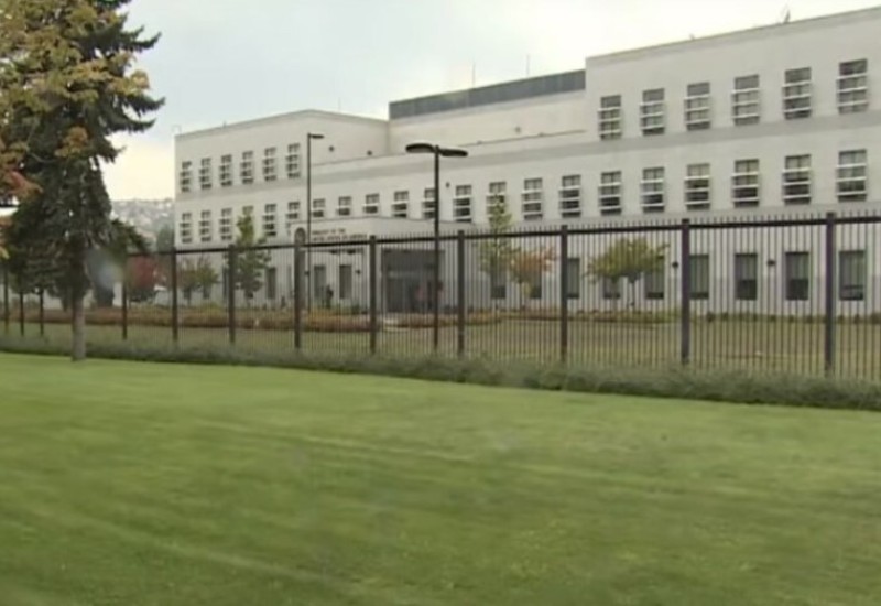 „Luđe da ne može biti“ Vlast želi “kazniti” one koji razgovaraju sa stranim diplomatama