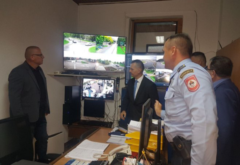 U Derventi pušten video-nadzor sa 24 kamere