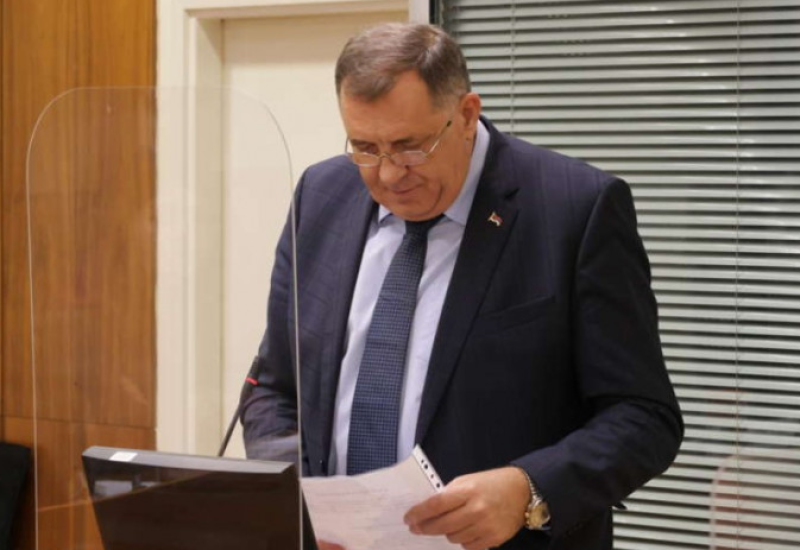 Dodik na suđenju Džombiću: Nismo mogli znati da će zloupotrijebiti položaj