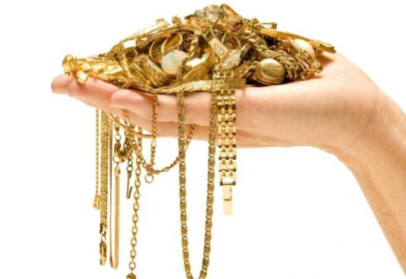 Obećala lažno vračanje i oštetila žrtvu za zlatni nakit i 200 KM