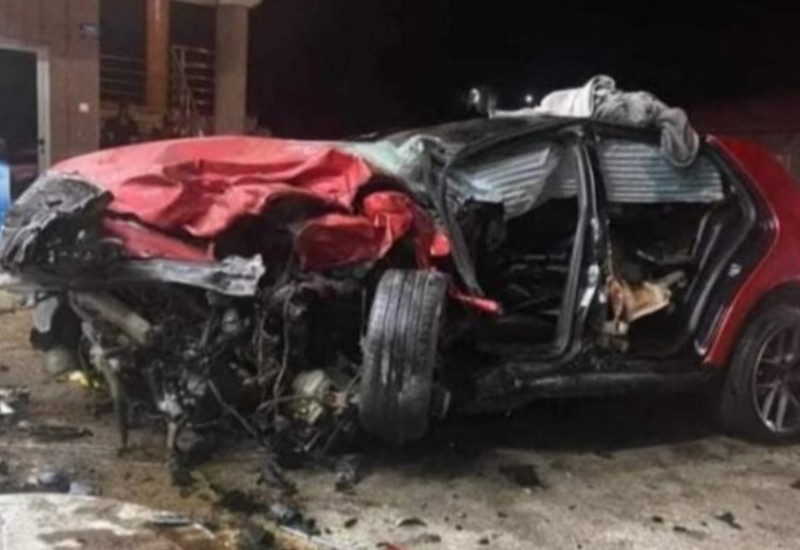 Teška nesreća, sudar “mercedesa” i “golfa”: Izvlačili vozača iz smrskanog automobila