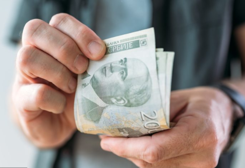 Predstavio se kao policajac pa pokrao maloljetnike