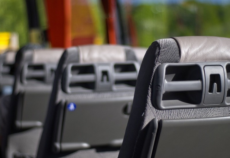 Vozač školskog autobusa pljuvao, gurao i vrijeđao učenicu