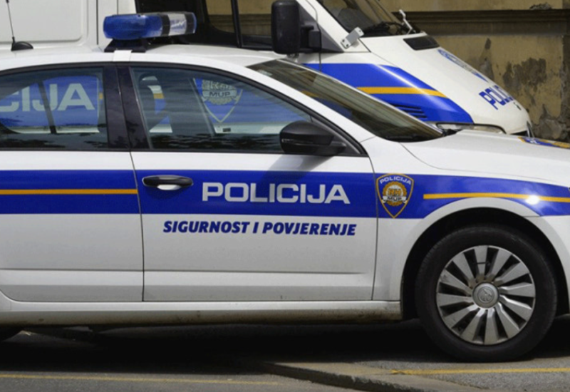 HRVATSKA: Četvorica upala na zabavu, jedan pucao, pa pobjegli