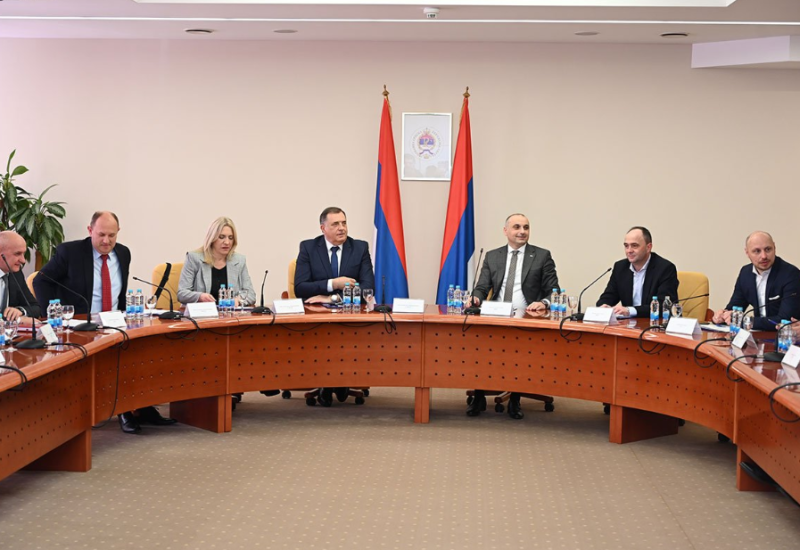 Zategnuta situacija: Demos se žali na SNSD, sve liči na slučaj DNS