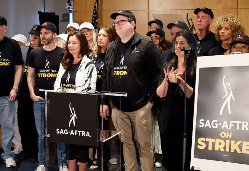 Emi nagrade odložene zbog štrajka u Holivudu