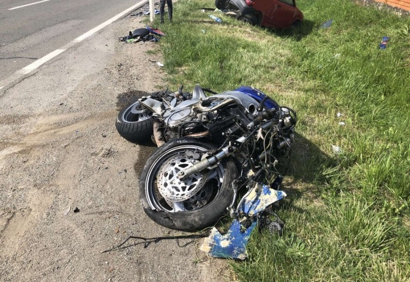 Poginuo motorista u Gradačcu