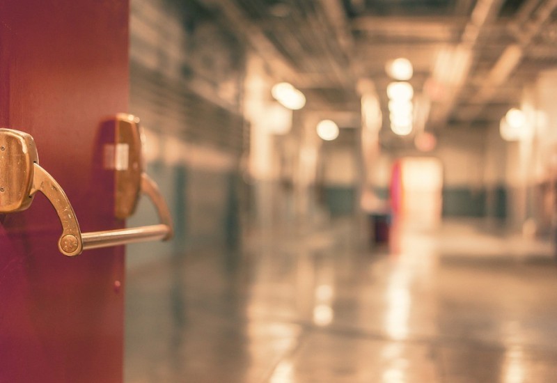 Fetus pronađen u kutiji ispred bolnice