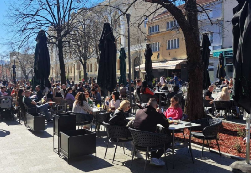 Topić predložio, Stanivuković se složio: Kafići i restorani tokom “Srpska open-a” radiće duže