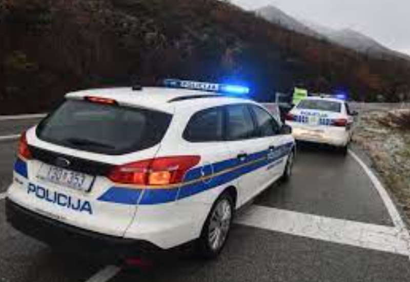 Lančani sudar: Teretnjak se zakucao u autobus iz BiH (FOTO)