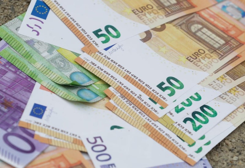 Krili novac u čarapama, zaplijenjeno skoro 40.000 evra