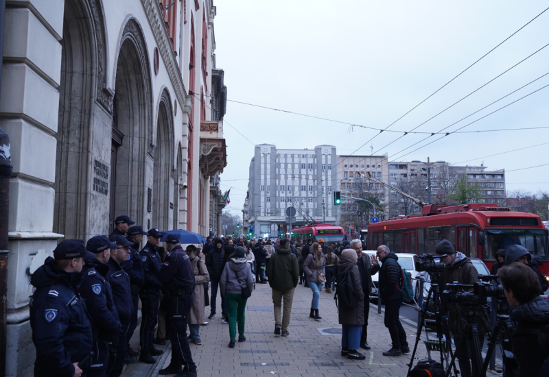 Završen protest ispred Rektorata poslije obraćanja Đokića