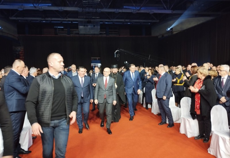 Dodik: Ukidanje funkcije visokih predstavnika mora pratiti i ukidanje njihovih odluka