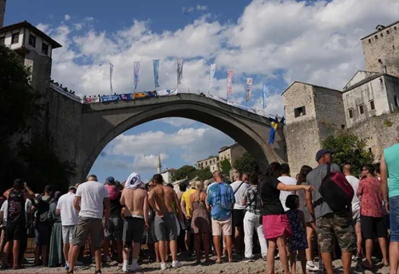 Preminula žena koja je pala niz stijene u Neretvu
