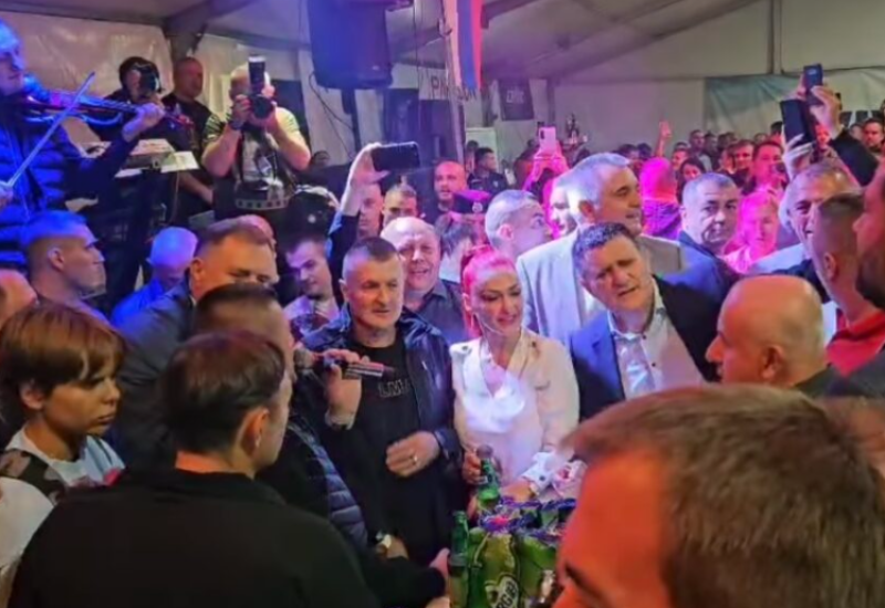 Đajić objavio dio atmosfere sa Kočićevog zbora VIDEO
