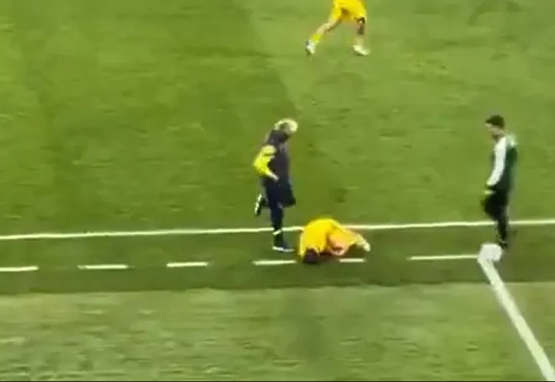 Trener nogom udario protivničkog igrača misleći da simulira povredu