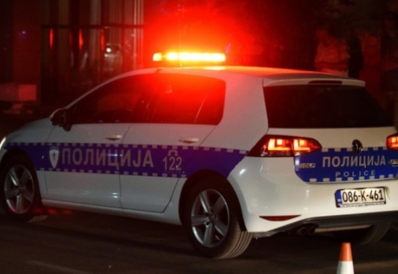 Naručili sanduke, popili po rakiju, pa ubio majku i sestru i počinio samoubistvo
